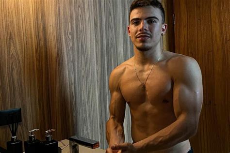 porno thomaz costa|Novo vídeo de Thomaz Costa nu, com tesão e batendo punheta